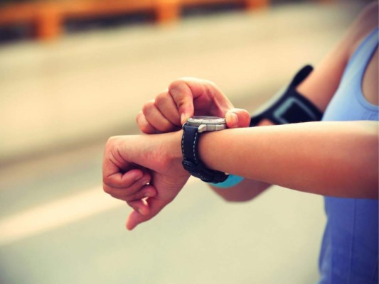 Siempre busca el tiempo para ir a correr, con el trabajo, estudios y asuntos personales, puede que no puedas ir todos los días, pero es fundamental que siempre dejes un espacio apartado para ejercitarte en la semana.