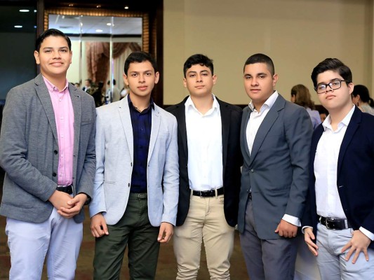 Encuentro juvenil para celebrar el Senior's Breakfast