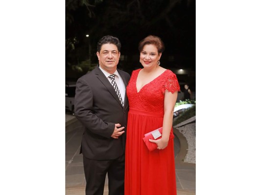 Juan Jaar y Lisa Hepburn celebran fiesta nupcial  