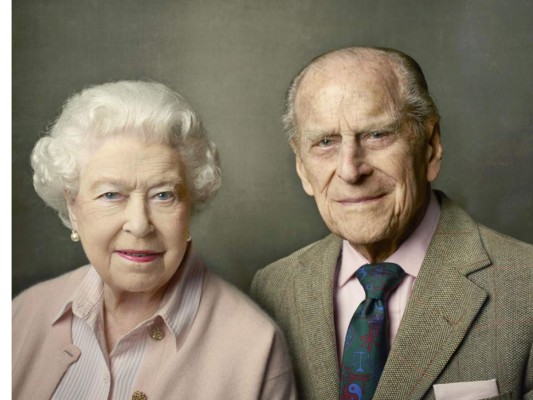 Buckingham anunció el retiro del duque de Edimburgo