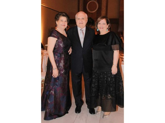 Elegante recepción para Abel Fonseca y Claudia López  