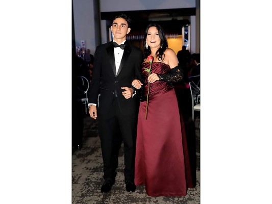 Prom Night de la Escuela Americana 2019 