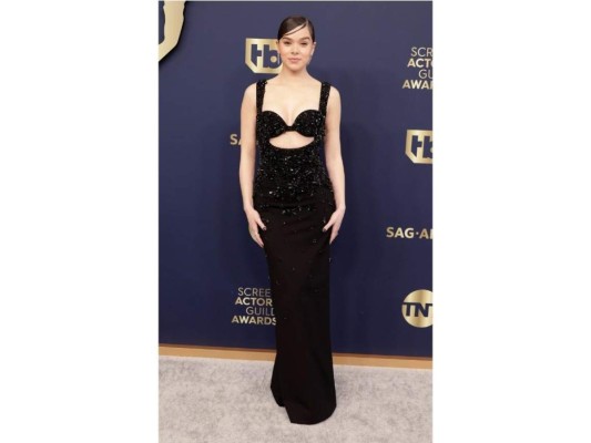 Hailee Steinfeld eligió un vestido Miu Miu