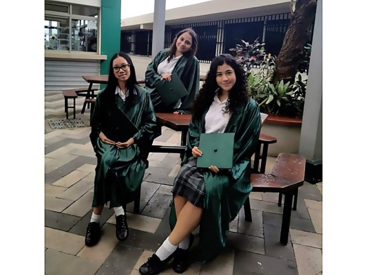 Ai lin Yang, Ana Pineda y Jennifer Rivera