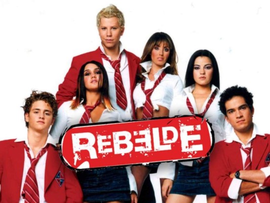 Rebelde. <br/>La novela juvenil mexicana que nos hizo cantar todas sus canciones es calificada como una de las más exitosas pues al terminar las grabaciones en junio del 2006, les permitió al elenco hacer una gira por Latinoamérica y Europa. Fue escrita por Cris Morena, pero fue adaptada por Pedro Rodriguez y María Cervantes, y ahora puedes ver una nueva versión de en Netflix. <br/>