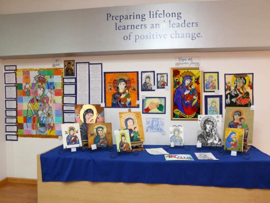 Exposición de Arte Virgen del Perpetuo Socorro en Macris School