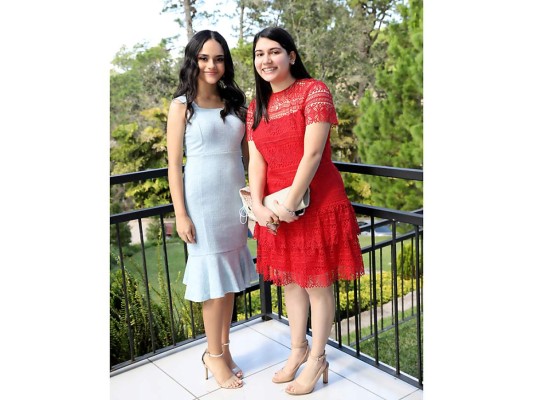 Gabriela Girón y Leslie Orellana.
