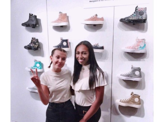 3. Posee una colección completa de Converse, asimismo es imagen de dicha marca.