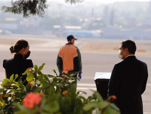 Reciben con honores el cuerpo del ex-presidente Rafael Leonardo Callejas