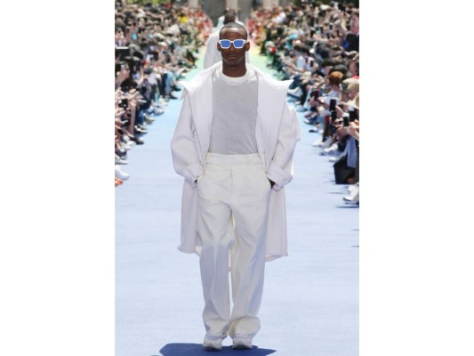 Louis Vuitton, primavera/verano 2019. Kim Kardashian, Gigi y Bella Hadid, Rihanna, Kylie Jenner y otras celebridades de renombre asistieron como invitadas a la pasarela.