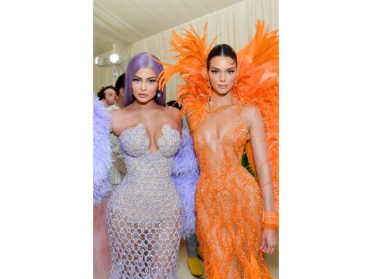 Kendall y Kylie Jenner<br/>Las pequeñas del clan Kardashian eran muy parecidas de pequeñas, pero actualmente no se parecen mucho.<br/>