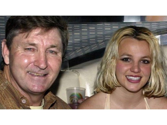 Jamie Spears pide que Britney financie sus gastos legales