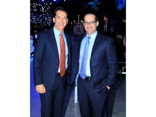 Elegante recepción para Jacobo y Nathalie Handal  