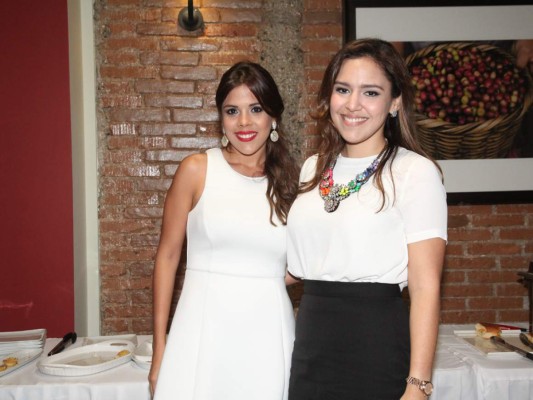 Alegre shower para María José Welchez  