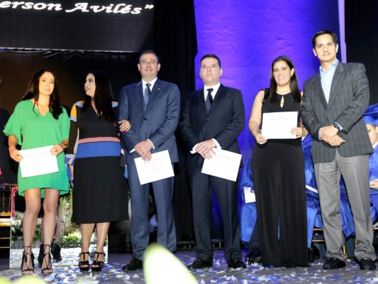 Papxy Torres, Ana y Juan Carlos Sikaffy, Piero Paguaga con Francés y Rafael Arévalo