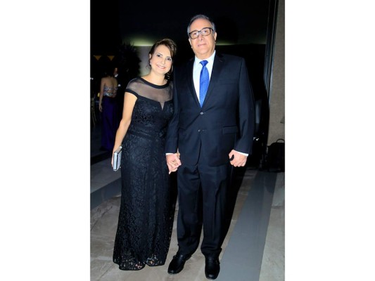 Elegante recepción para Jacobo y Nathalie Handal  