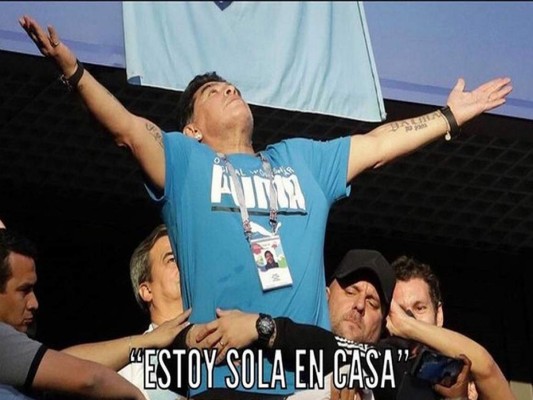 Los mejores memes de Maradona tras el partido de Argentina contra Nigeria