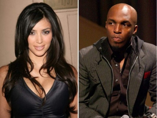 Damon Thomas fue el primer esposo de Kim Kardashian. La razón de su divorcio fue el abuso emocional y físico por parte del productor de música. Kim tenía apenas 19 años cuando se casaron.