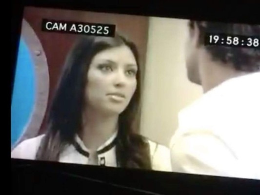 Cameo de reality shows<br/>Antes de su propia fama de reality, la estrella hizo un cameo en el programa de MTV The Hills, apareciendo con Heidi Montag y Spencer Pratt, quien era la mejor amiga del hermanastro de Kim, Brody Jenner.<br/> Sin embargo, el episodio no se emitió hasta años después, en un especial del décimo aniversario de The Hills: That Was Then, This Is Now.<br/>