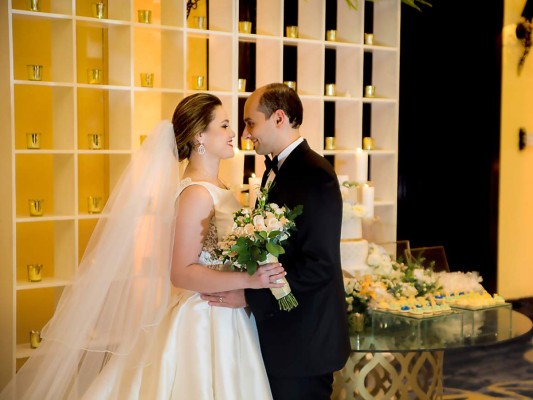 La boda de Azaria Martínez y Fernando Torres