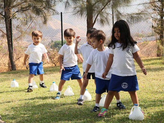 Día de la Madre tierra en Macris Kindergarten