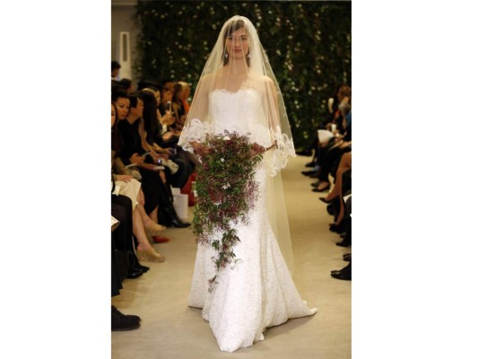 Carolina Herrera y la novia de la primavera 2016