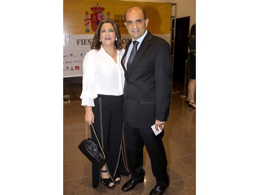 Elegante velada para celebrar la Fiesta Nacional de España  