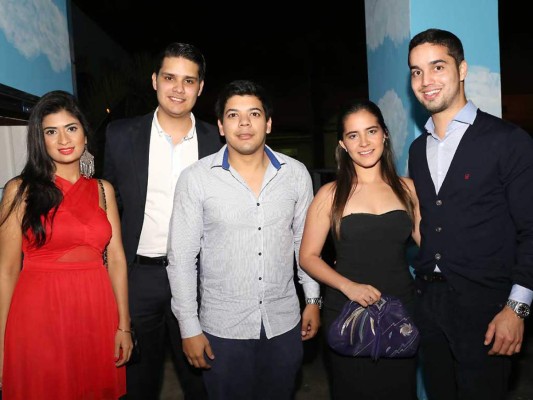 Apertura de Cielo en Tegucigalpa  