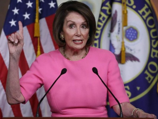 7. Nancy Pelosi<br/>Es la quincuagésima segunda presidenta de la Cámara de Representantes de Estados Unidos. El papel la convierte en la mujer elegida de más alto rango en el país y la segunda en la línea de la presidencia.