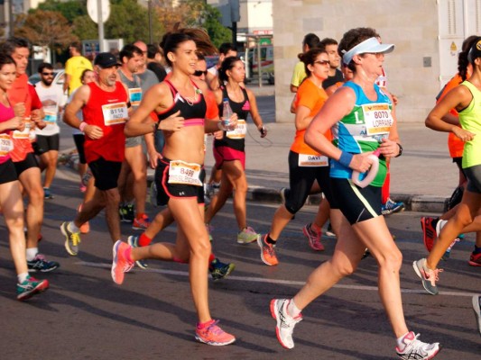 Los ejercicios top y rutinas de entrenamiento para estar en forma