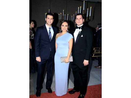 Elegante recepción para Jacobo y Nathalie Handal  