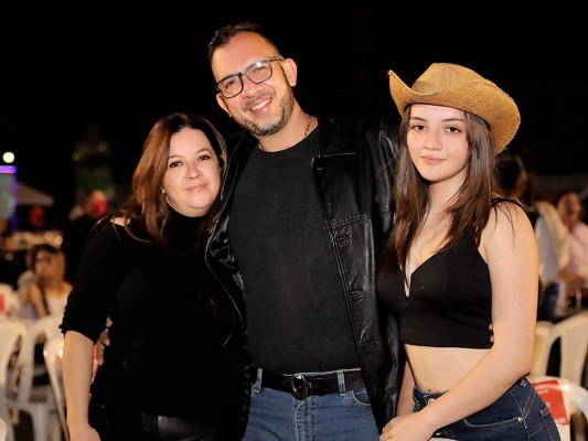 Personas que asistieron al concierto de Christian Nodal en Honduras