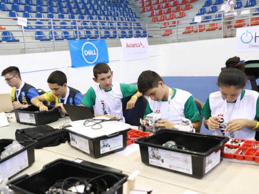II Olimpiada Nacional de Robótica en Unitec