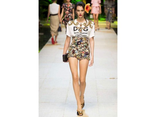 La fiebre de los logos llegó a tu closet