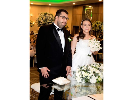 Michel Reese y María Medina se casan por lo civil