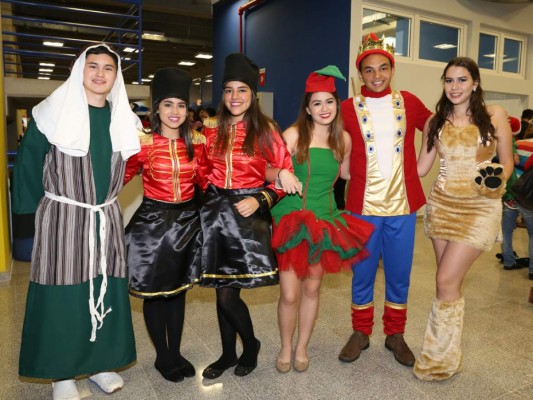 Festival de Navidad en DelCampo International School