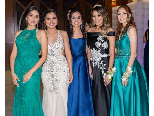 Vestidos para grados universitarios 2018 clearance