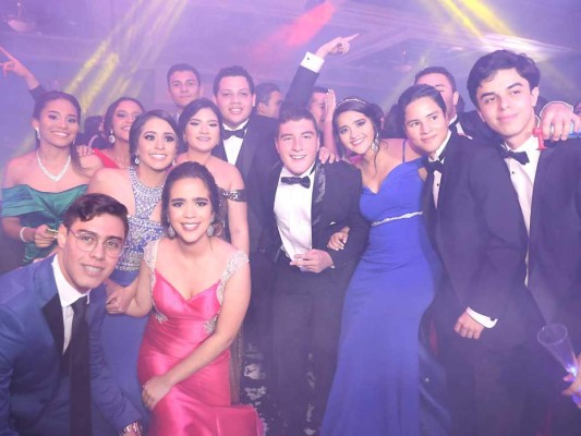 Fiesta de graduación del Centro Escolar Antares y Aldebarán