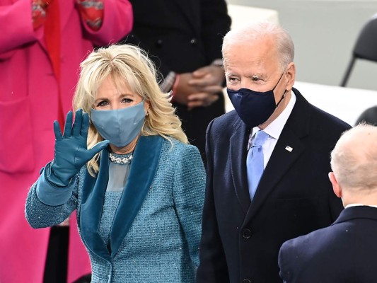 Jill Biden opta por prendas de una diseñadora emergente