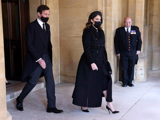 La princesa Eugenia de York y su esposo Jack Brooksbank (Photo by CHRIS JACKSON / various sources / AFP)