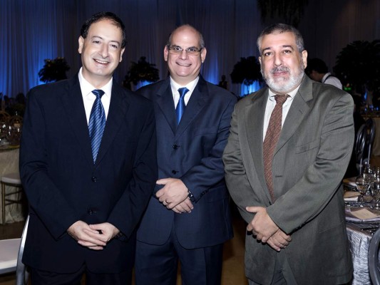 Camilo Kafati recibe homenaje El Forjador 2017  