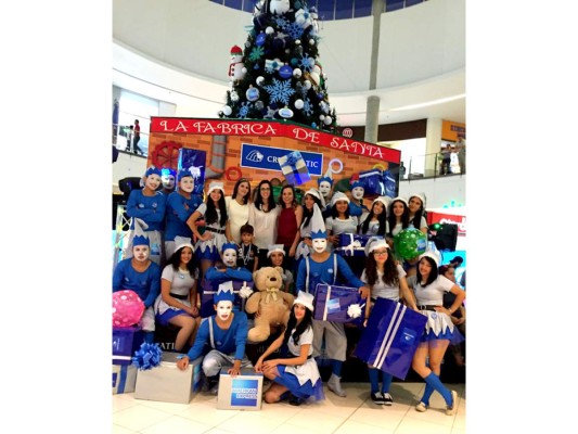 Credomatic enciende la Navidad en Metromall