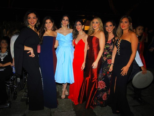 Elegante fiesta nupcial para Sofia Barletta y Jorge Vitanza