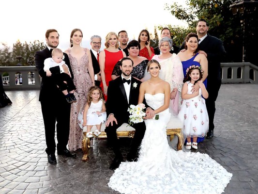 La boda de Ana Bueso Elvir y Óscar Kafati Chinchilla