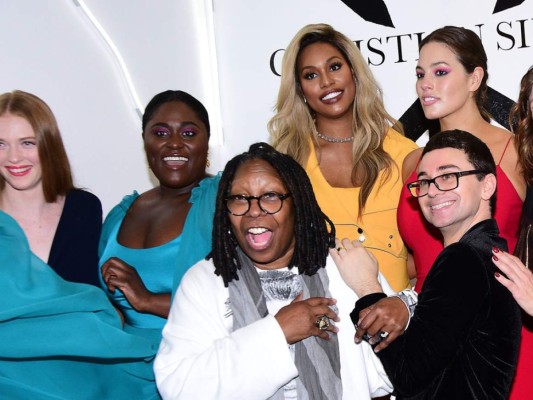 Christian Siriano triplica su negocio con tallas grandes<br/>Diseñador Christian Siriano declaro que triplico su negocio en dedicarse en confeccionar tallas extras en sus consumidores<br/>