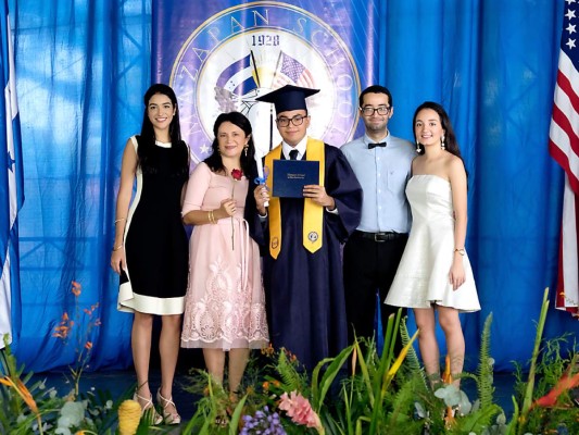 Diego Busmail y familia