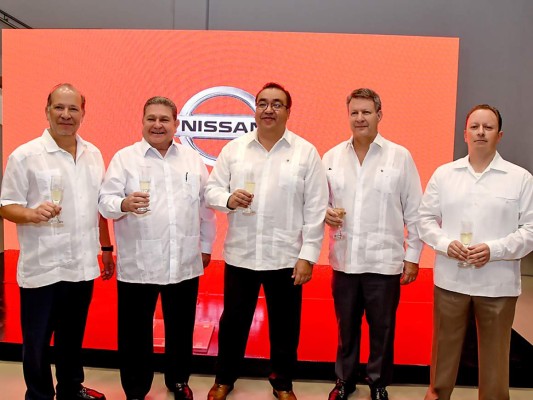 Grupo Q representante de Nissan inaugura moderna sala de ventas