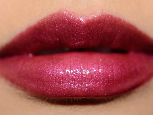 Conoce los Grand Illusion Glossy Liquid Lipcolour by MAC