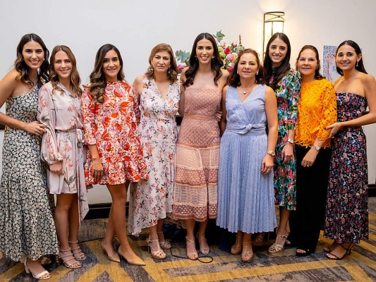 La despedida de soltera de Angie Andonie