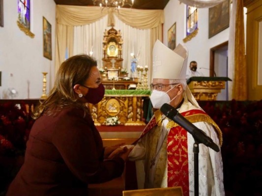 Xiomara Castro visita la Ermita de Suyapa